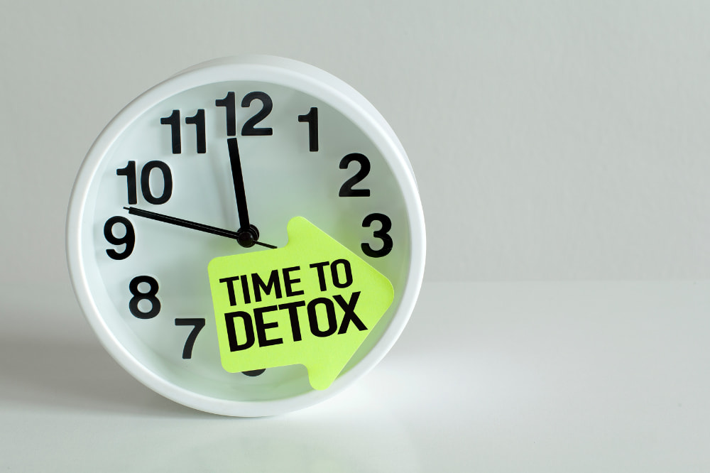 time to detox, clock with green note