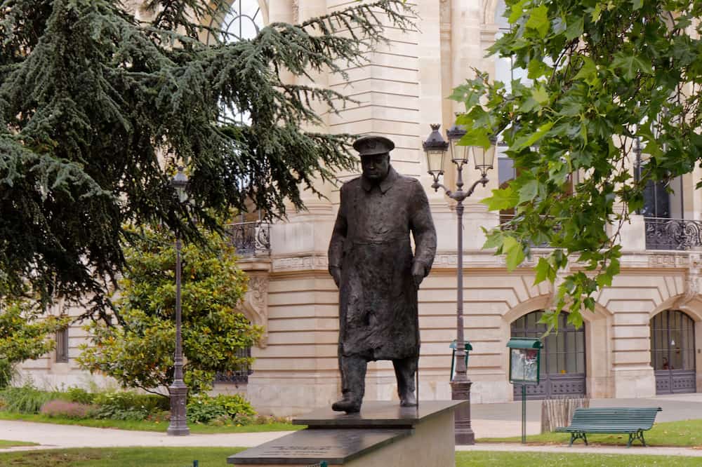 winston churchill statue